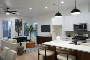 629 N Tyler St, Dallas, TX 75208 - Photo 2