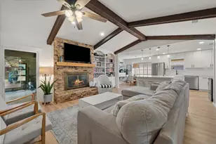 1809 Hillvalley Dr, Arlington, TX 76013 - Photo 10