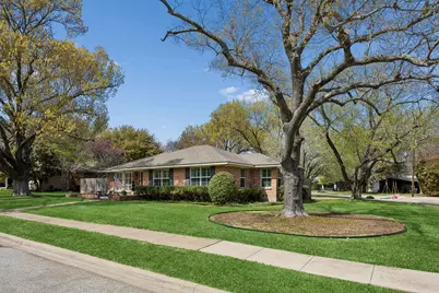 6565 Danbury Lane, Dallas, TX 75214 - Photo 2