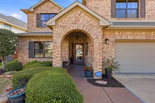 3017 Shoreline Dr, Burleson, TX 76028 - Photo 2