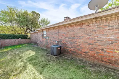 1507 Crescent Lane, Duncanville, TX 75137 - Photo 24