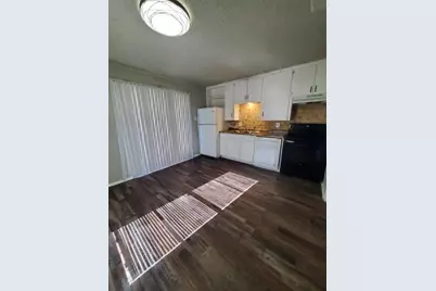 400 Bill Bradford #4, Sulphur Springs, TX 75482 - Photo 2