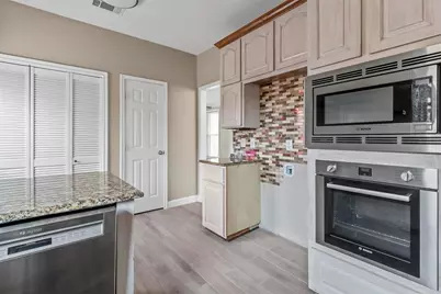 1110 Carrington Court, Irving, TX 75060 - Photo 24