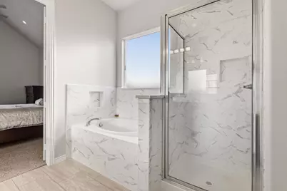 808 E 6th Street, Bonham, TX 75418 - Photo 16