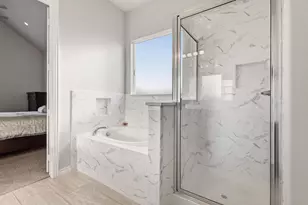 808 E 6th St, Bonham, TX 75418 - Photo 16