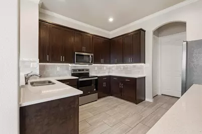 808 E 6th Street, Bonham, TX 75418 - Photo 4