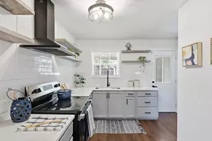 1310 E Lovers Ln, Arlington, TX 76010 - Photo 1