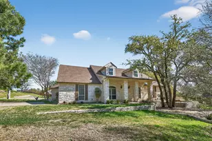 2104 Wills Way Dr, Granbury, TX 76049 - Photo 2