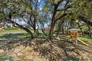 2104 Wills Way Dr, Granbury, TX 76049 - Photo 4