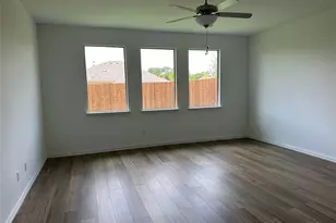 8505 Honeylocust St, McKinney, TX 75071 - Photo 4