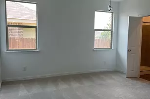 8505 Honeylocust St, McKinney, TX 75071 - Photo 6