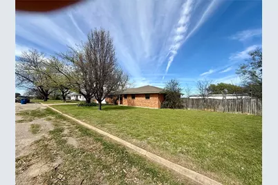 505 S San Jacinto Street, Whitney, TX 76692 - Photo 4