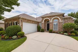 351 Southern Hills Dr, Fairview, TX 75069 - Photo 1