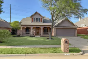 2025 Fair Oaks Cir, Corinth, TX 76210 - Photo 2