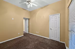 2025 Fair Oaks Cir, Corinth, TX 76210 - Photo 16