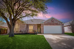 1003 Morningside Dr, Grand Prairie, TX 75052 - Photo 1