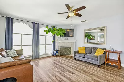 1003 Morningside Drive, Grand Prairie, TX 75052 - Photo 6