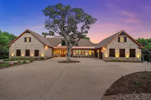 240 Lost Creek, China Spring, TX 76633 - Photo 2