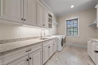 240 Lost Creek, China Spring, TX 76633 - Photo 32