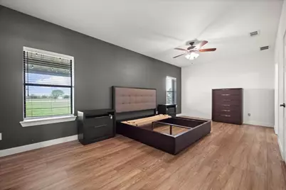 504 N Texas Street, Tioga, TX 76271 - Photo 30