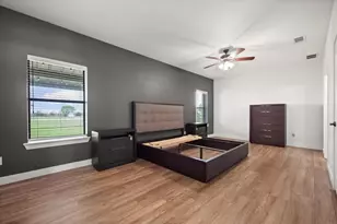 504 N Texas St, Tioga, TX 76271 - Photo 30