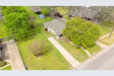 914 Prairie Avenue, Cleburne, TX 76033 - Photo 4
