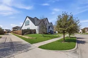 2016 Roundtree Cir E, Fort Worth, TX 76008 - Photo 30