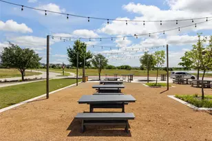 2016 Roundtree Cir E, Fort Worth, TX 76008 - Photo 32