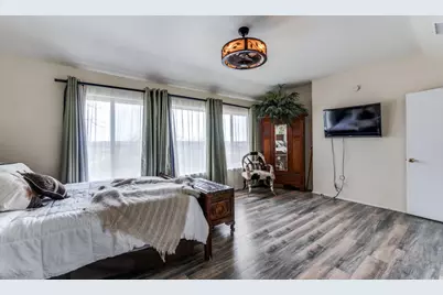 1801 Old Oak Drive, Arlington, TX 76012 - Photo 8