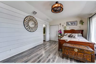 1801 Old Oak Drive, Arlington, TX 76012 - Photo 6