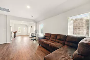 105 Musgrove Rd, Everman, TX 76140 - Photo 4