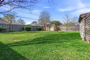 121 Montreal Dr, Hurst, TX 76054 - Photo 24