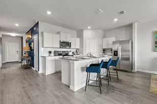 244 Kinley St, Grandview, TX 76050 - Photo 2