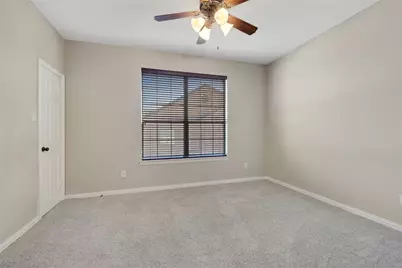 8740 Iron Horse, Irving, TX 75063 - Photo 18