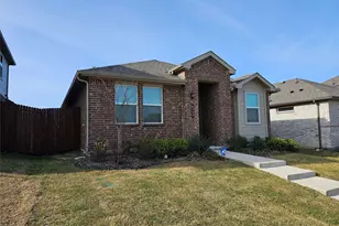 6737 Windfall Dr, Fort Worth, TX 76135 - Photo 2