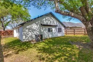 5225 Livermore Dr, Arlington, TX 76017 - Photo 22