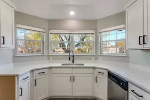 5225 Livermore Dr, Arlington, TX 76017 - Photo 8