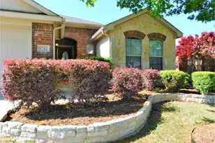 1712 Flamingo Dr, Little Elm, TX 75068 - Photo 4