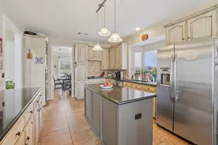 1825 Sandalwood Ln, Grapevine, TX 76051 - Photo 14