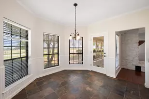 1105 E Highland Rd, Oak Leaf, TX 75154 - Photo 14