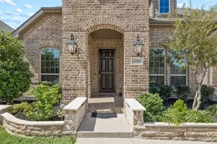 13761 Stallion Heights Ln, Frisco, TX 75035 - Photo 2