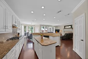 12101 Wildwood Ln, Frisco, TX 75035 - Photo 16