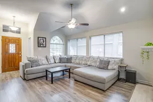 5720 Polo Club Dr, Arlington, TX 76017 - Photo 2