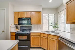 5720 Polo Club Dr, Arlington, TX 76017 - Photo 16