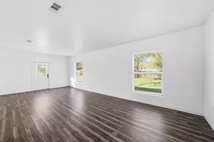 300 S 2nd St, Tehuacana, TX 76686 - Photo 4