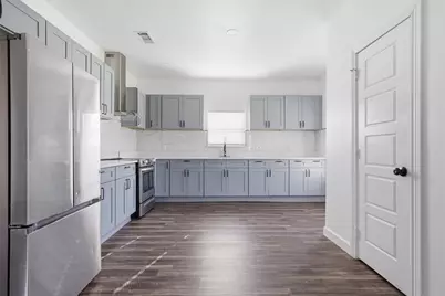 300 S 2nd Street, Tehuacana, TX 76686 - Photo 8