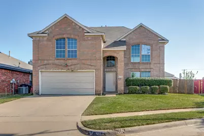 613 Prairie Gulch Drive, Fort Worth, TX 76140 - Photo 1