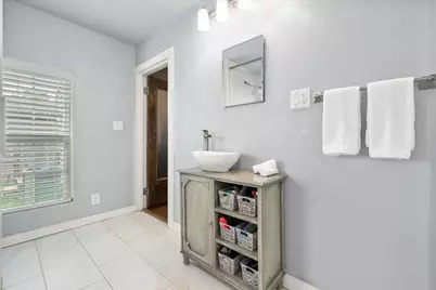 2736 Ryan Avenue, Fort Worth, TX 76110 - Photo 16
