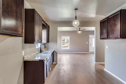 3304 Frazier Avenue, Fort Worth, TX 76110 - Photo 6