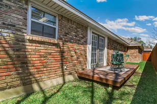 10019 Hickory Crossing, Dallas, TX 75243 - Photo 26